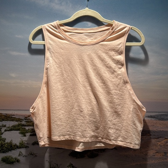 Lululemon Cut Back Crop Tank size 10 in Ballet Slipper - Picture 2 of 5